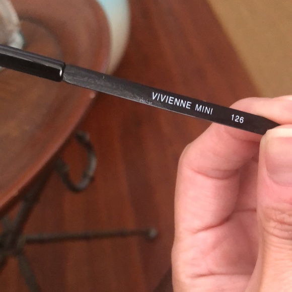 Quay Australia Vivienne Sunglasses Mini Black Aviators - Picture 5 of 7